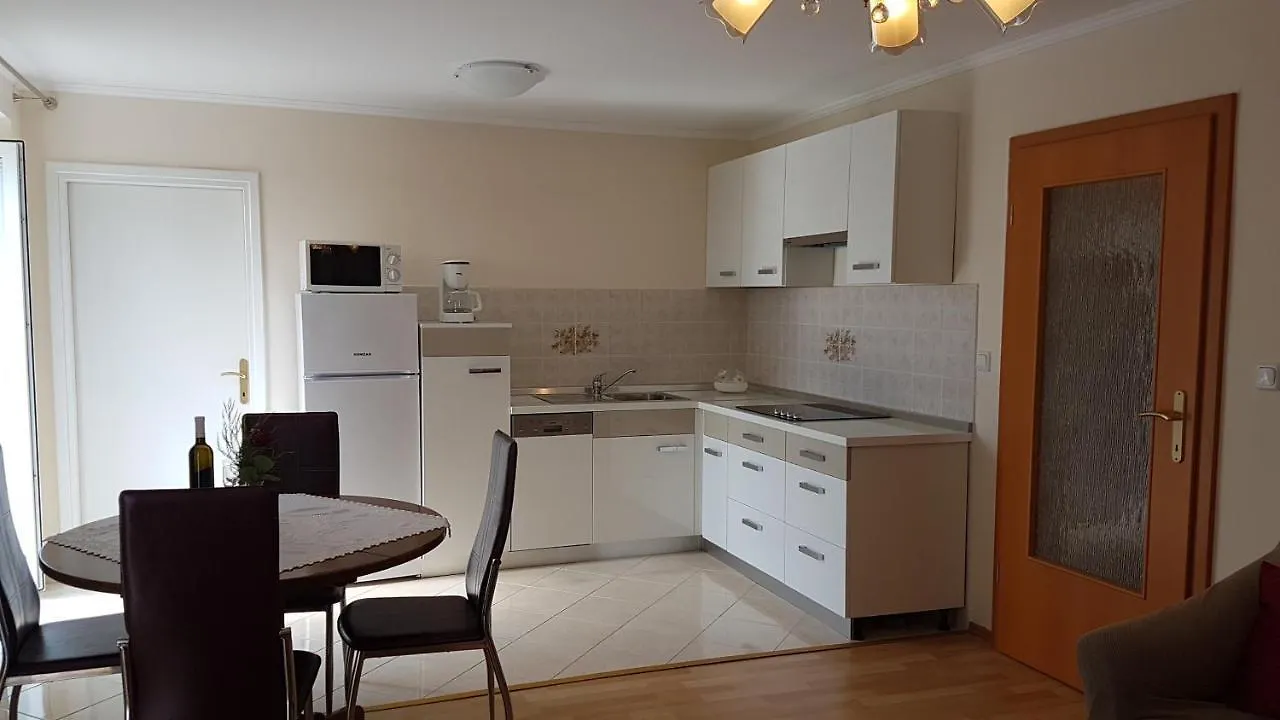 Apartmani Diva Malinska