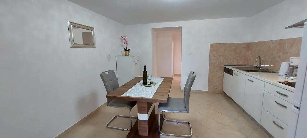 Apartmani Diva Malinska Croatia